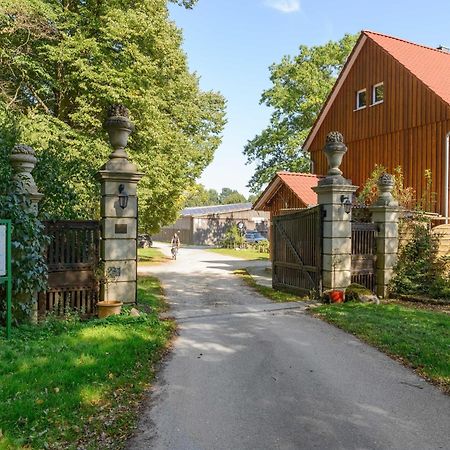 Cozy Holiday Home On A Horse Farm In The L Neburg Heath Eschede Exterior foto